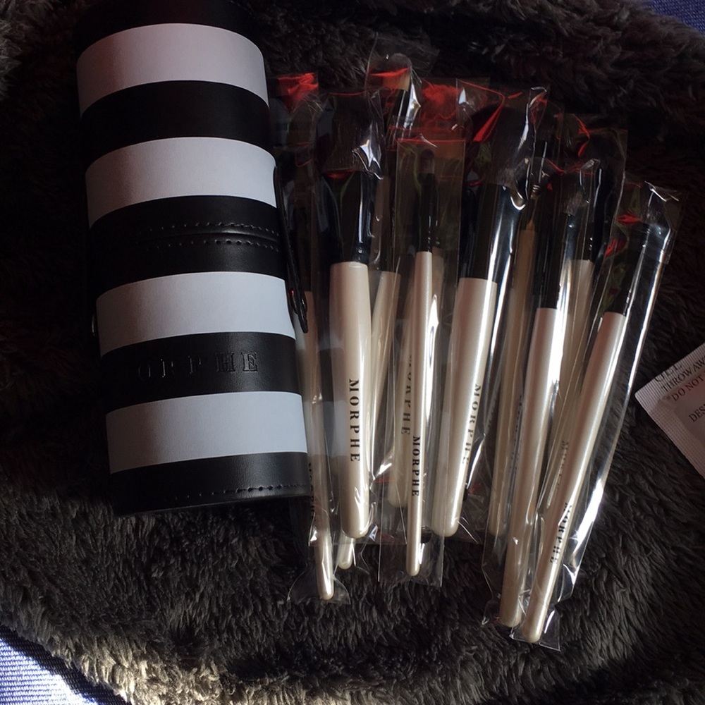 Morphe Set 706 Black and White Brush set NWT